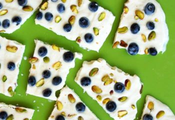 Blueberry_pistachio_yogurtbars