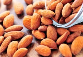 almonds-raw_